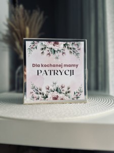 Drewniane pudełko z życzeniami dla Mamy