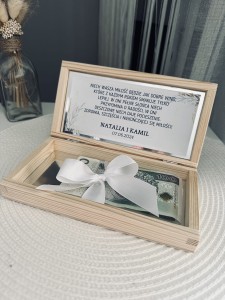 Pamiątka ślubna - pudełko na czekoladę/pieniądze