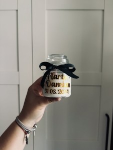 Świeczka z imionami Państwa Młodych i datą ślubu