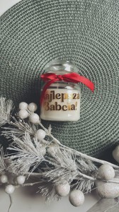 MAŁA ŚWIECZKA Z PERSONALIZOWANYM NAPISEM